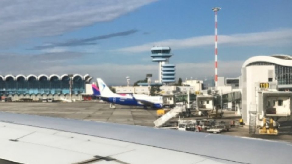 S-au reluat cursele regulate la Aeroportul Băneasa, după o întrerupere de peste zece ani