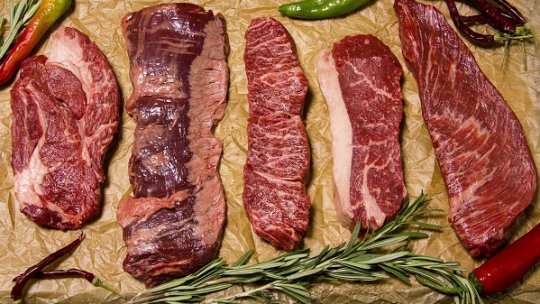 Carnea gătită la temperaturi ridicate crește riscul de cancer la rinichi