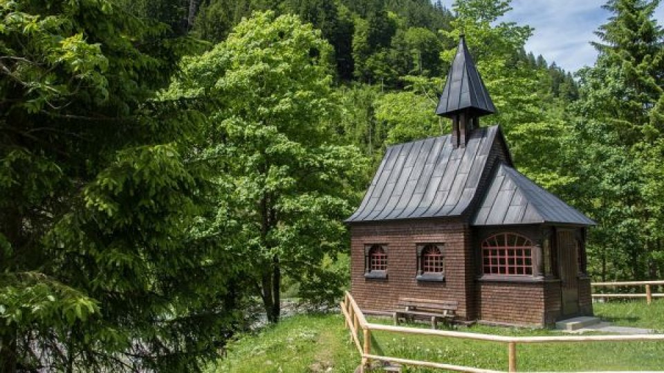 O veche biserică de lemn din Alba va fi restaurată prin PNRR