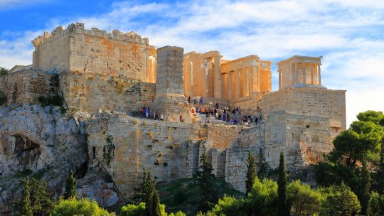 Gardienii de la Acropole, în Atena, îşi opresc munca începând de joi
