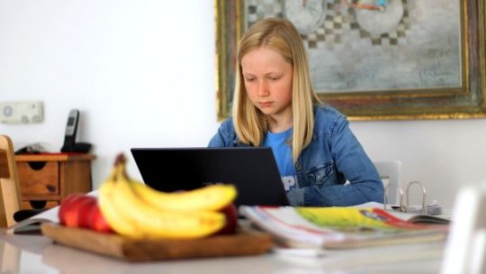 Studiu: Internetul are o influenţă semnificativă în deciziile legate de viitor pentru 43% dintre copii