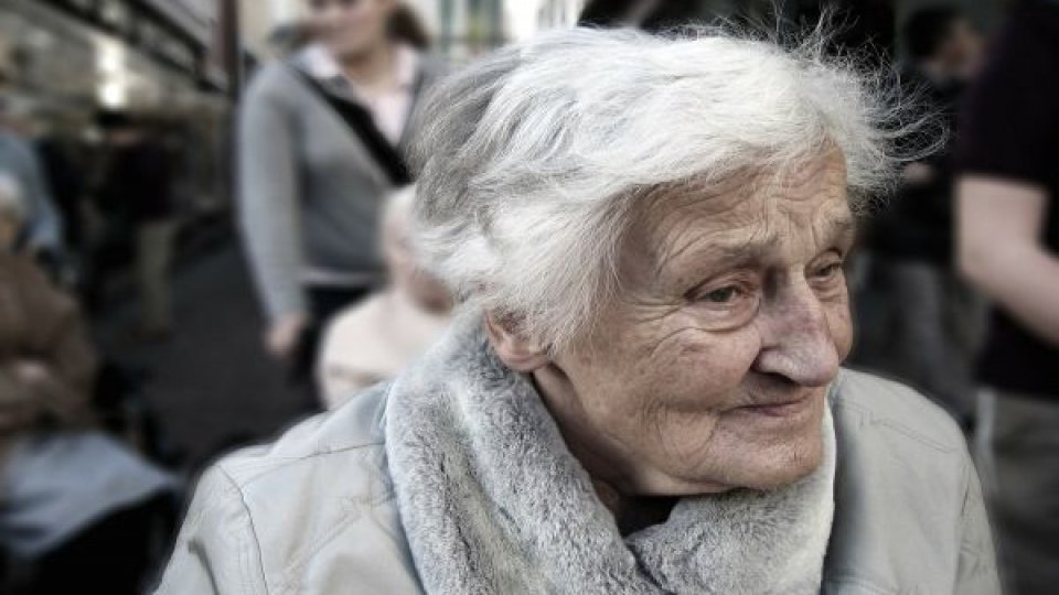 Numărul pensionarilor care au primit indemnizaţie socială este în scădere