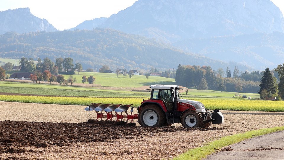 Mecanizarea agriculturii și știința agricolă - câteva date istorice