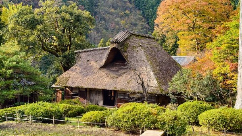 Cum construim o casă nouă sau renovăm una veche păstrând spiritual tradițional?