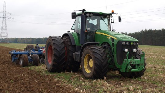 Fermierii şi transportatorii din România ar putea fi sprijiniţi prin scutirea de impozit a profitului investit