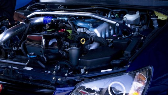 Conducea un ansamblu rutier, fără să deţină permis de conducere valabil