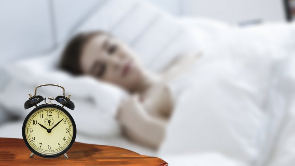 Somnul: recuperarea în weekend reduce riscul de accident vascular cerebral