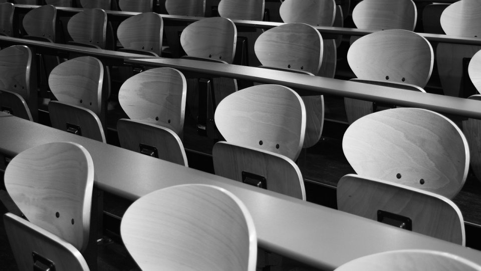 Debutul anului universitar: Pe ce loc este România în UE la educația terțiară și cât de mari sunt diferențele regionale
