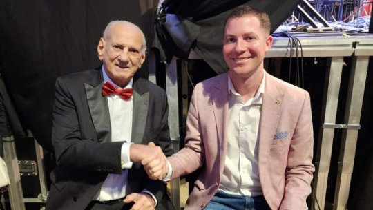 Gheorghe Zamfir, în concert cu Filarmonica Pitești, la inaugurarea Teatrului de Vară