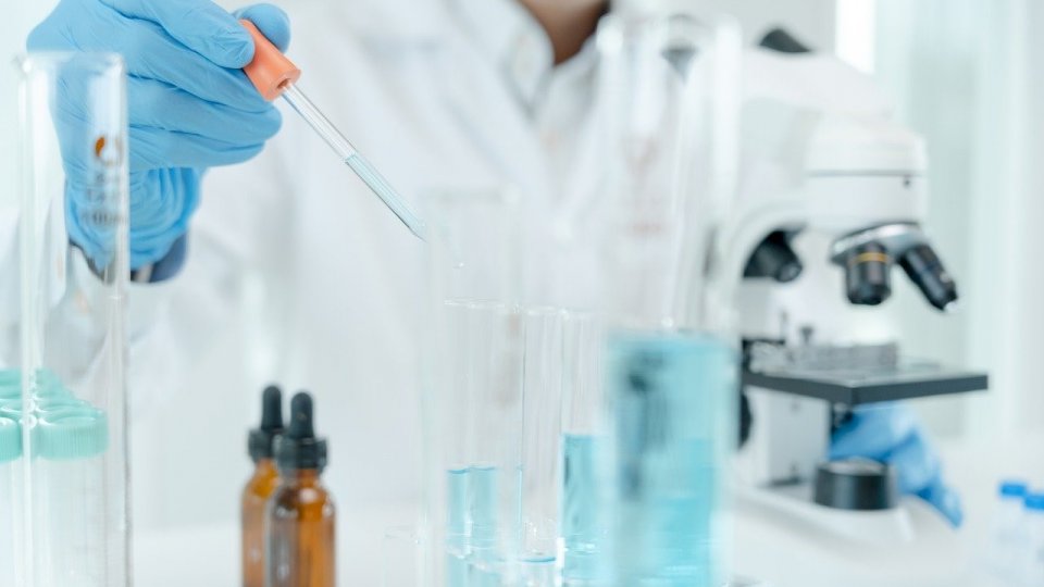 Dezvoltarea cercetării genomice în România (ROGEN)