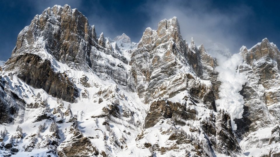 Pericol de avalanşe în Făgăraş şi Bucegi