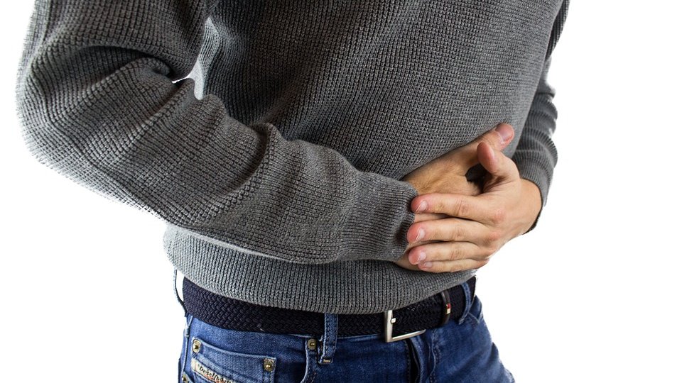 Cele 4 probleme digestive principale care vă dau dureri de burtă