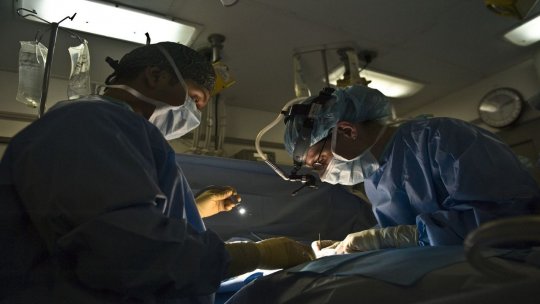 Cel mai avansat robot de chirurgie ortopedică din lume este folosit şi la Spitalul Judeţean din Constanţa