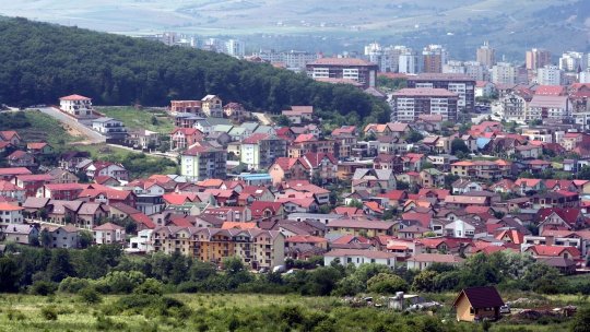 Masă de aer încărcată cu praf saharian deasupra României, până vineri seara