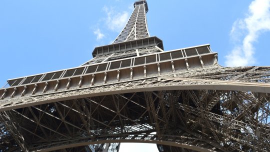 Radioul şi Turnul Eiffel