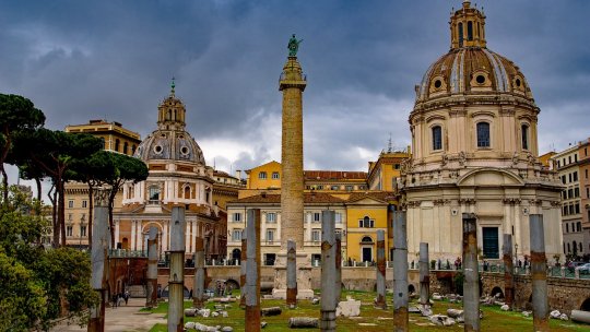 La Forul lui Traian din Roma a fost restaurată o parte din Bazilica Ulpia