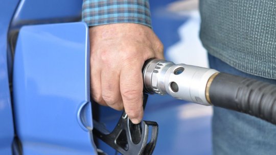 Majorări la pompe: Prețul mediu al benzinei a crescut cu 2,2% într-o singură lună