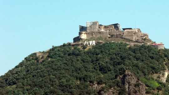 Un pas înainte spre conservarea patrimoniului cultural. Lucrările de restaurare la Cetatea Deva se vor încheia de Paști