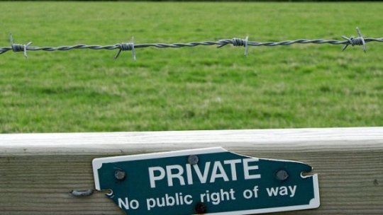 Limitele legale ale dreptului de proprietate privată