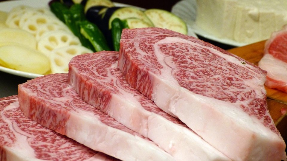 Bulgaria şi România sunt campioane în UE la creşterea preţului la carne în ultimul an