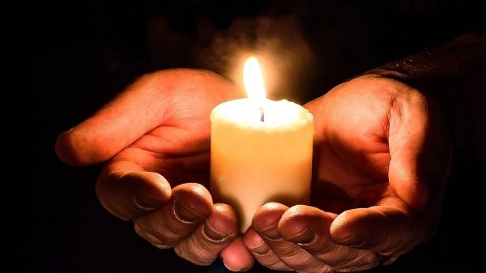 Argeş: Un mort şi doi răniţi în urma unui accident în care au fost implicate două autoturisme