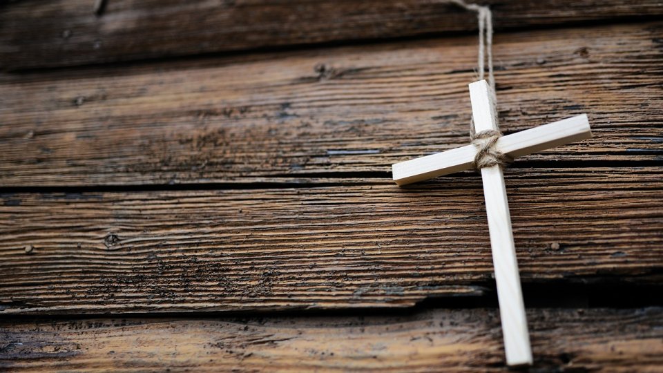 Tăiatul Paştilor este un obicei foarte vechi, păstrat în localitatea Aghireş din judeţul Sălaj