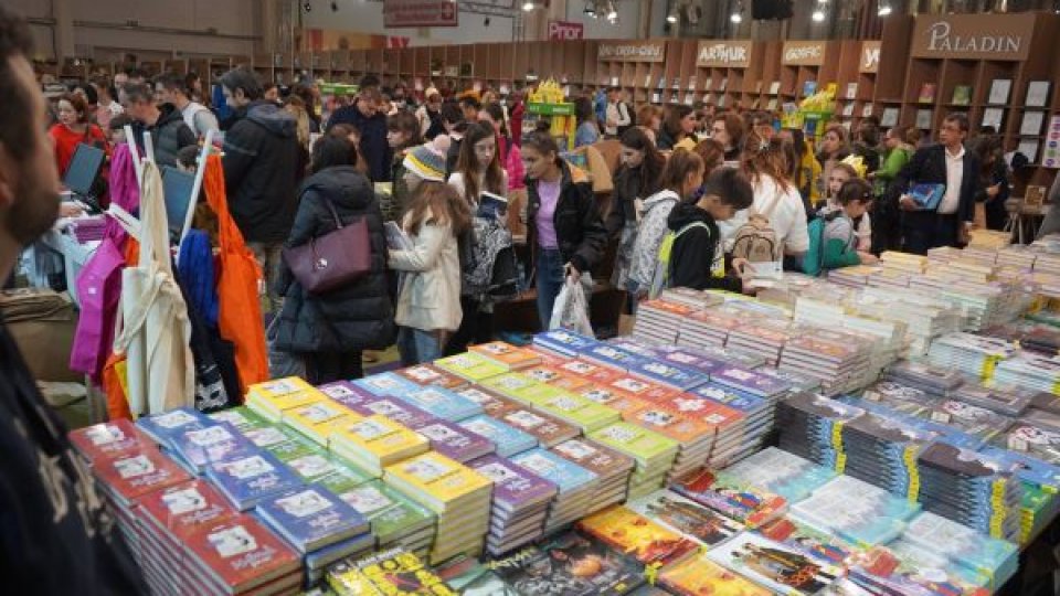 Iubitorii de carte se întâlnesc la Buzău, la Târgul Gaudeamus Radio România