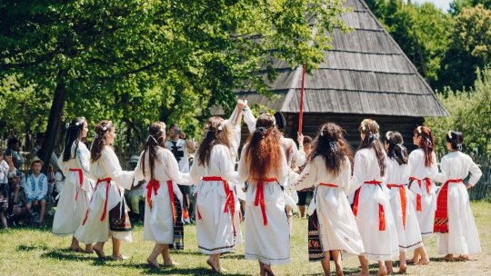 Târgul de Sânziene, la Muzeul Naţional al Ţăranului Român
