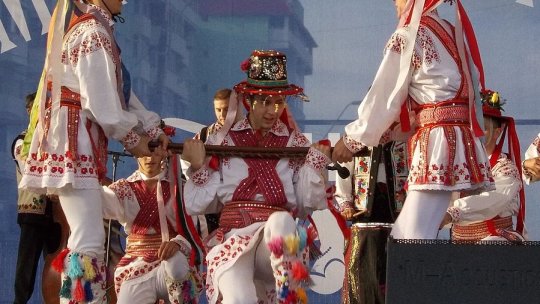 Concursul Naţional pentru copii 'Căluşul Românesc'