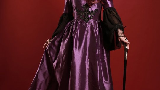 O expoziţie dedicată artei vestimentare româneşti de la începutul secolului XX va fi vernisată, joi, la Casa Eliad