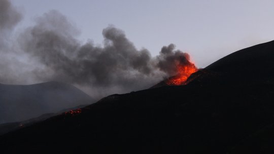 Etna a erupt din nou