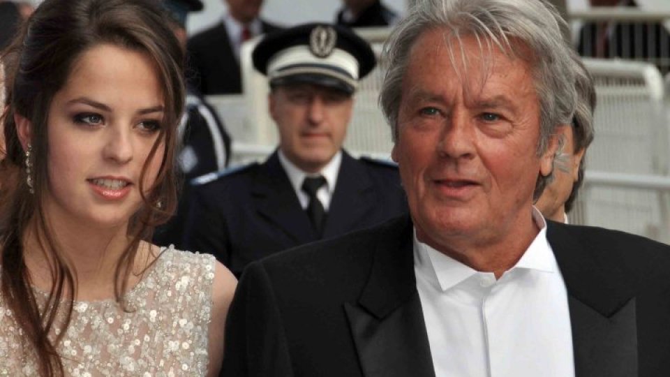 Alain Delon şi femeile: de la Romy Schneider şi Mireille Darc până la ultima parteneră, Hiromi Rollin
