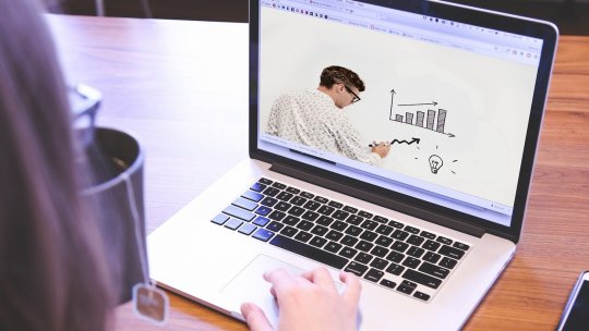 Investiţiile nete înregistrate de economia românească, în creştere cu 5,6%, în prima jumătate a anului