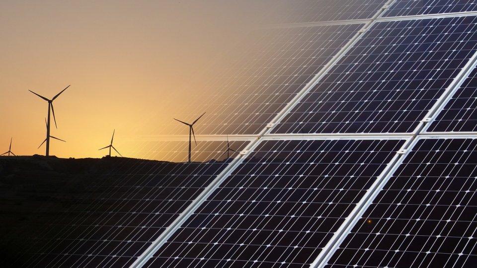 Conferinţă despre sectorul energiei verzi, organizată joi la Bucureşti