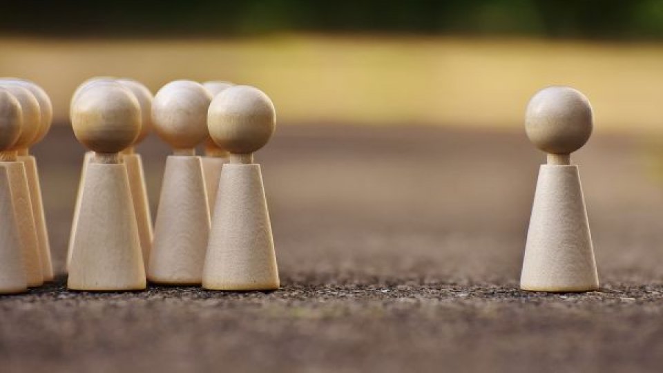 Părinții și copiii ar putea raporta abuzurile școlare pe o platformă online