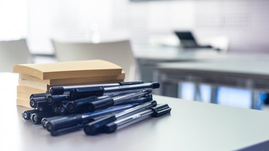 Deca: Trebuie să îmbunătăţim comunicarea între şcoală şi beneficiari, informaţiile să ajungă la elevi şi părinţi