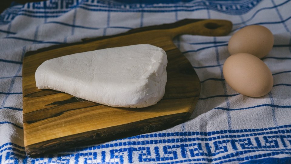 Telemeaua de Ibănești cucerește Europa, drumul delicatesei din inima Transilvaniei