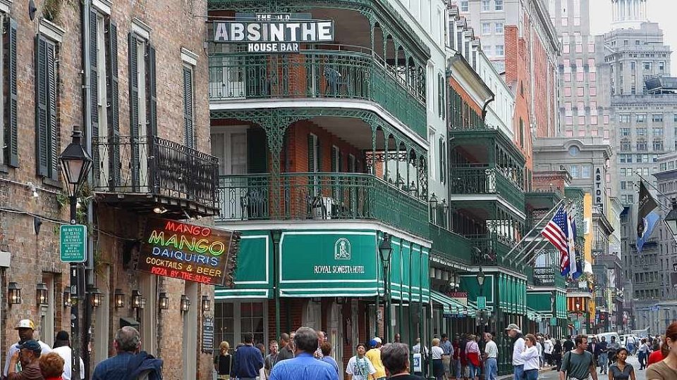 Atac în New Orleans:Suspectul identificat de FBI este un cetăţean american; bărbatul avea un steag al Statului Islamic