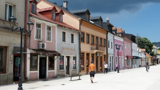 Muntenegru: Atac armat într-un bar, mai mulţi morţi