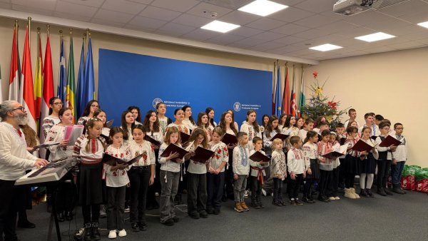 „Glasul Arhanghelului” din Argeș a răsunat la București, alături de cel mai tânăr membru al grupului