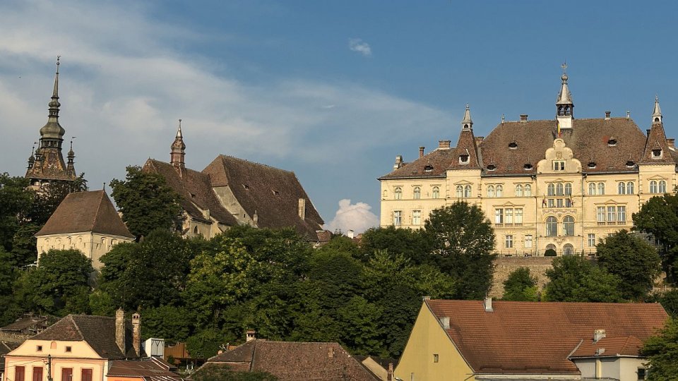 Zidul Cetății Medievale din Sighișoara, afectat de o surpare, la câțiva ani după renovare