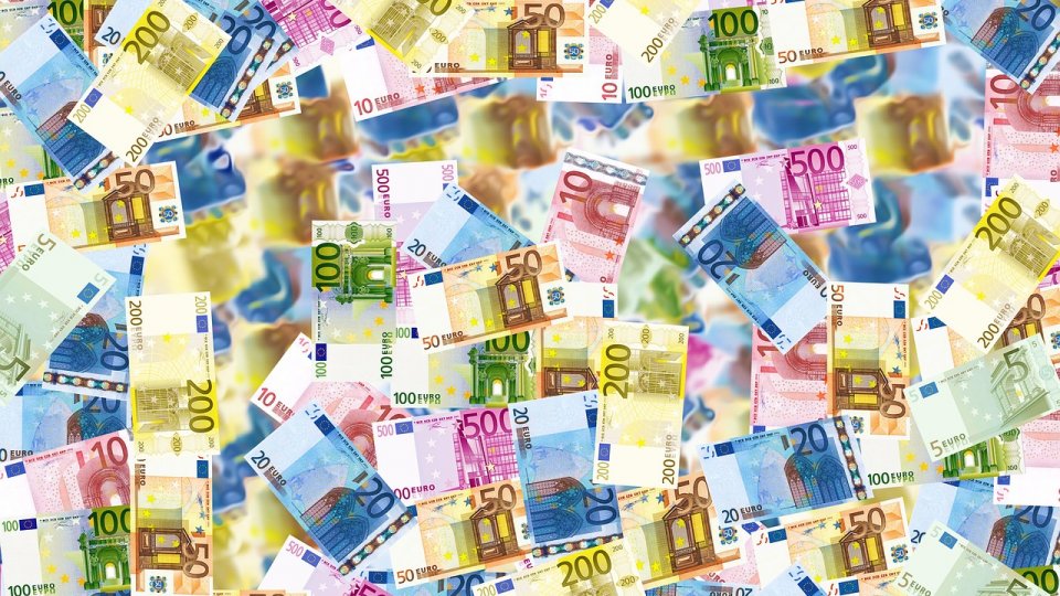 158 de milioane de euro au intrat în conturile fermierilor şi beneficiarilor investiţiilor