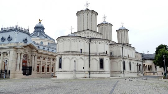 Tunuri turcești, în bronzul clopotului de la Patriarhie