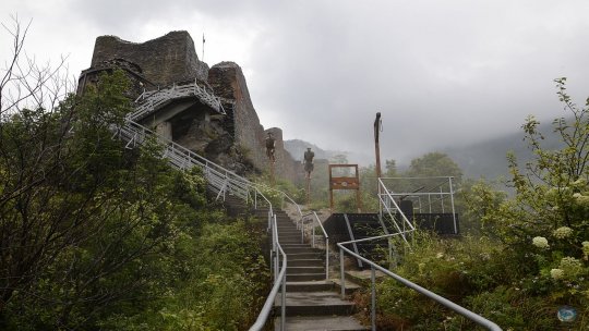 Turiștii pot explora din nou Cetatea Poenari, simbol al istoriei medievale