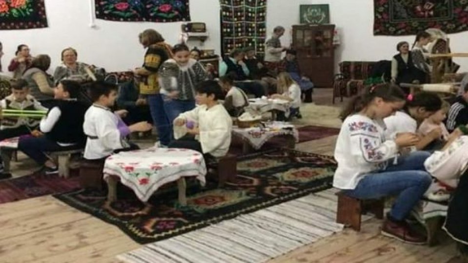 Reuniunea Șezătorilor din Țară, un elogiu adus tradițiilor și portului popular românesc