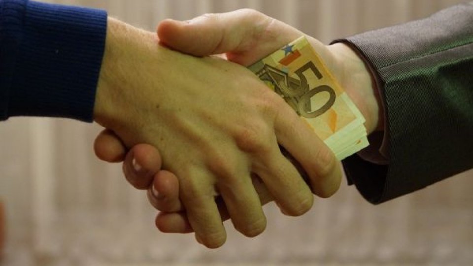 Tentativă de mită la proba practică pentru obținerea permisului auto