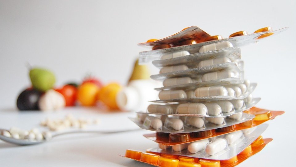 Combinaţia dintre suplimentele cu omega-3 şi antrenamentele cu greutăţi este benefică sănătăţii