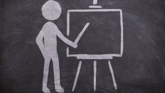 Peste 900 de directori de şcoli şi grădiniţe vor rămâne fără funcţie după comasarea unităţilor de învăţământ