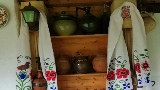 Meșteșuguri tradiționale și folclor autentic, la Curtea de Argeș