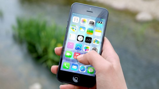 Caz neobişnuit la Tău-Bistra: un bărbat a furat un telefon mobil şi după ce s-a rătăcit a sunat de pe acesta la 112